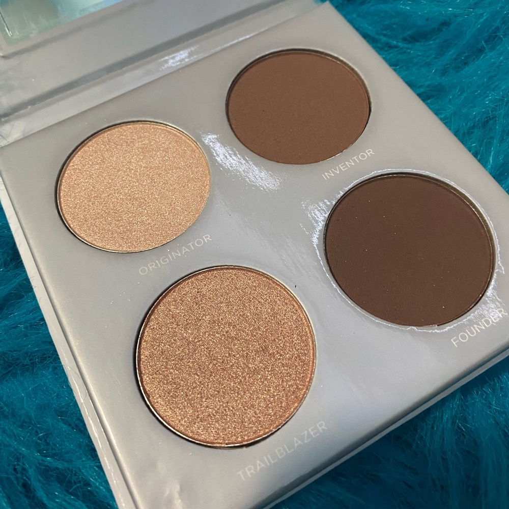 PUR Cosmetics Highlight & Contour Palette - Picture 4 of 4